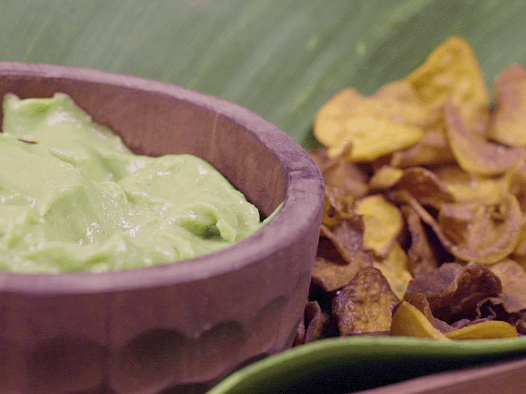 Avocado cream with sweet potato chips - Olive Oils from Spain