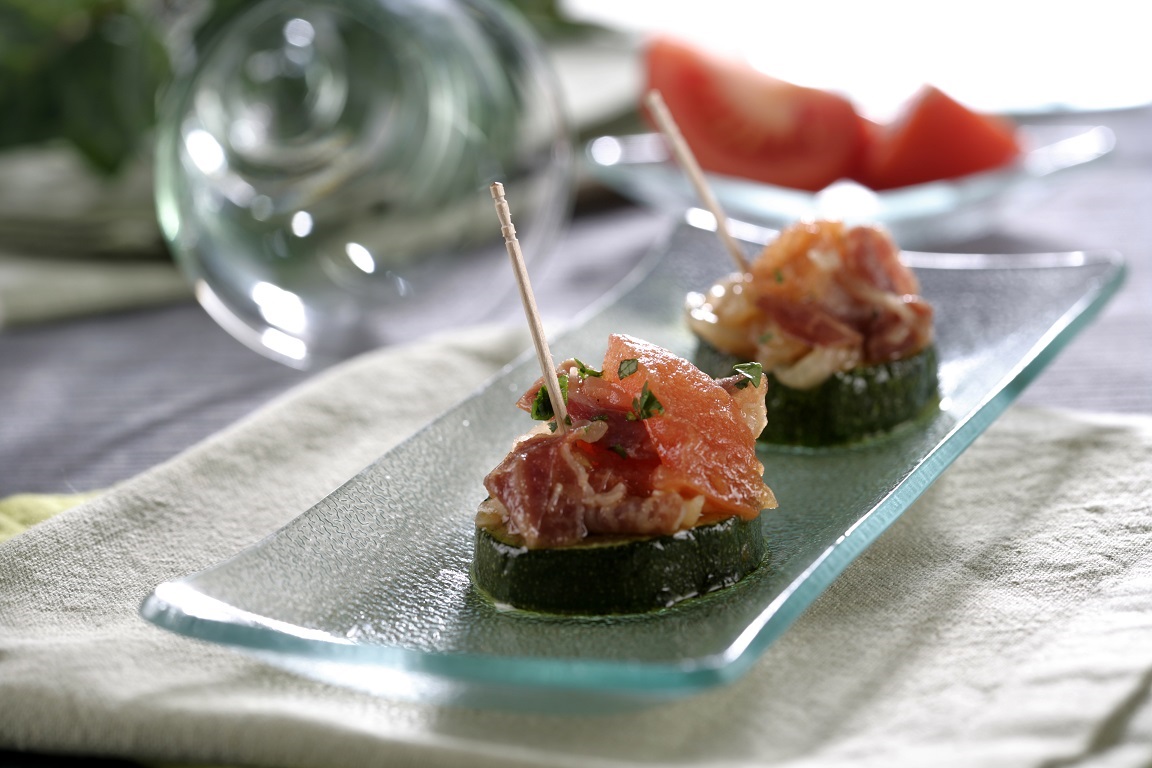 Courgettes with tomatoes and bacon - Olive Oils from Spain