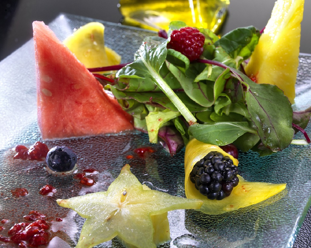 Seasonal fruit salad with raspberry vinaigrette - Olive Oils from Spain