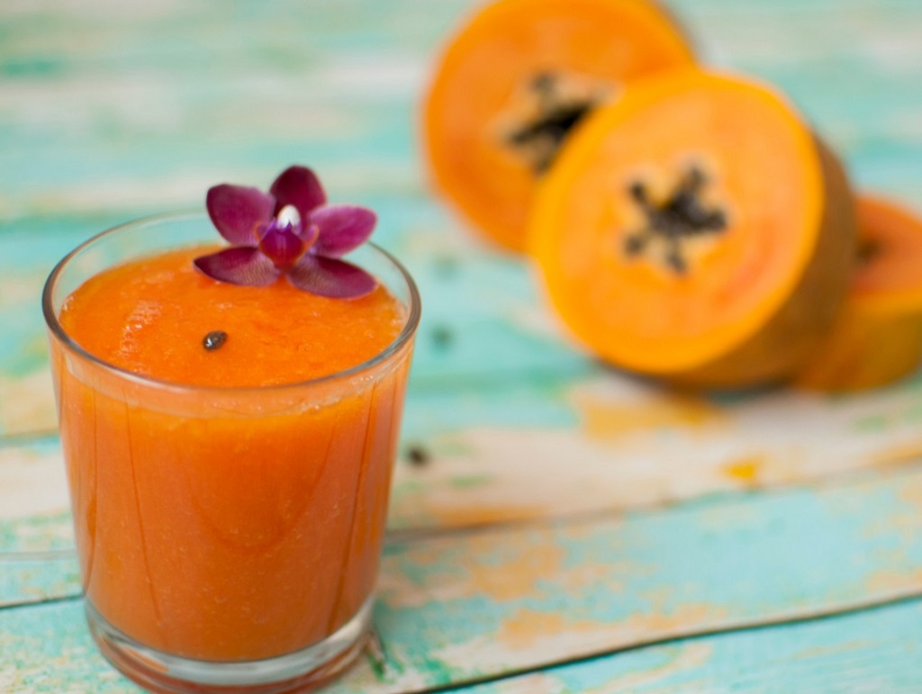 Mango, papaya and carrot Smoothie - Olive Oils from Spain