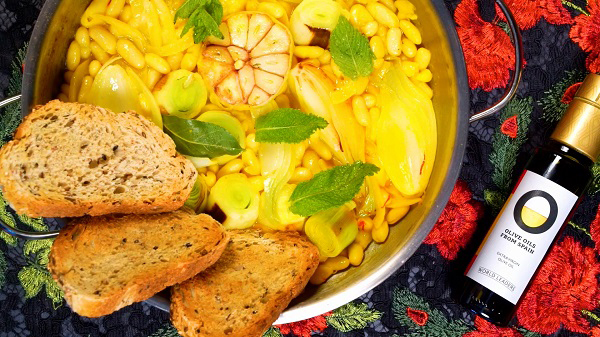Bean confit with lemon, saffron and onion - Olive Oils from Spain