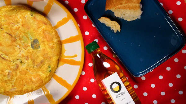 Spanish omelet with truffle and shallot - Olive Oils from Spain